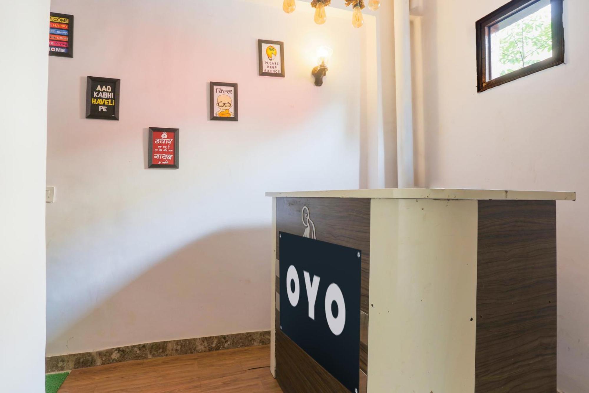 Hotel O Mykonos Guest House Нью-Дели Экстерьер фото